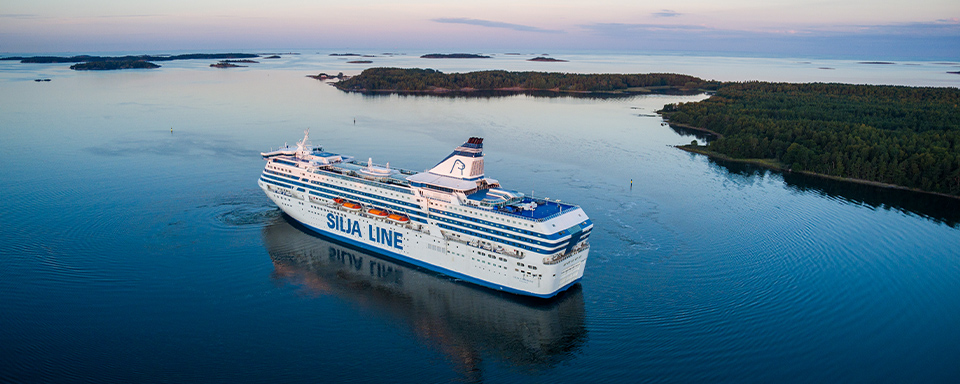 Kryssningsfartyget Silja Symphony ute på Östersjön