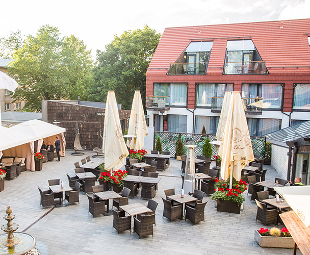 Rose spa uteservering