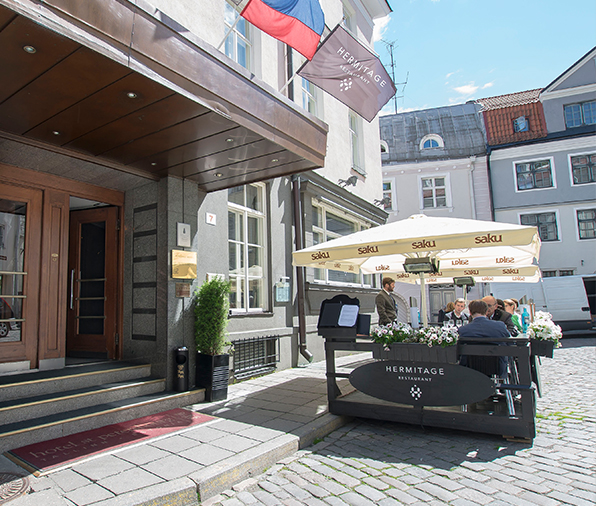 St Petersbourg uteservering